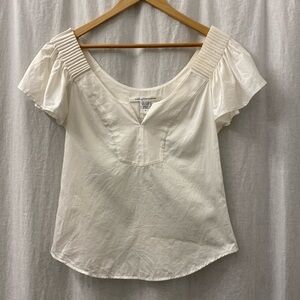 Diane Von Furstenberg White Gathered Ruffle Cap Sleeve Wide Neck Blouse Size 2